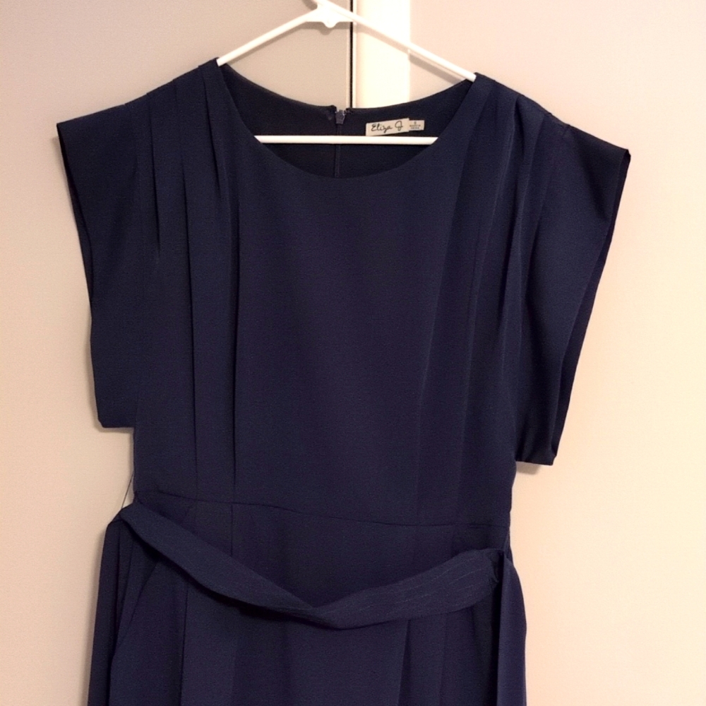 Purple Knee Length Dress - Picture 5 of 5